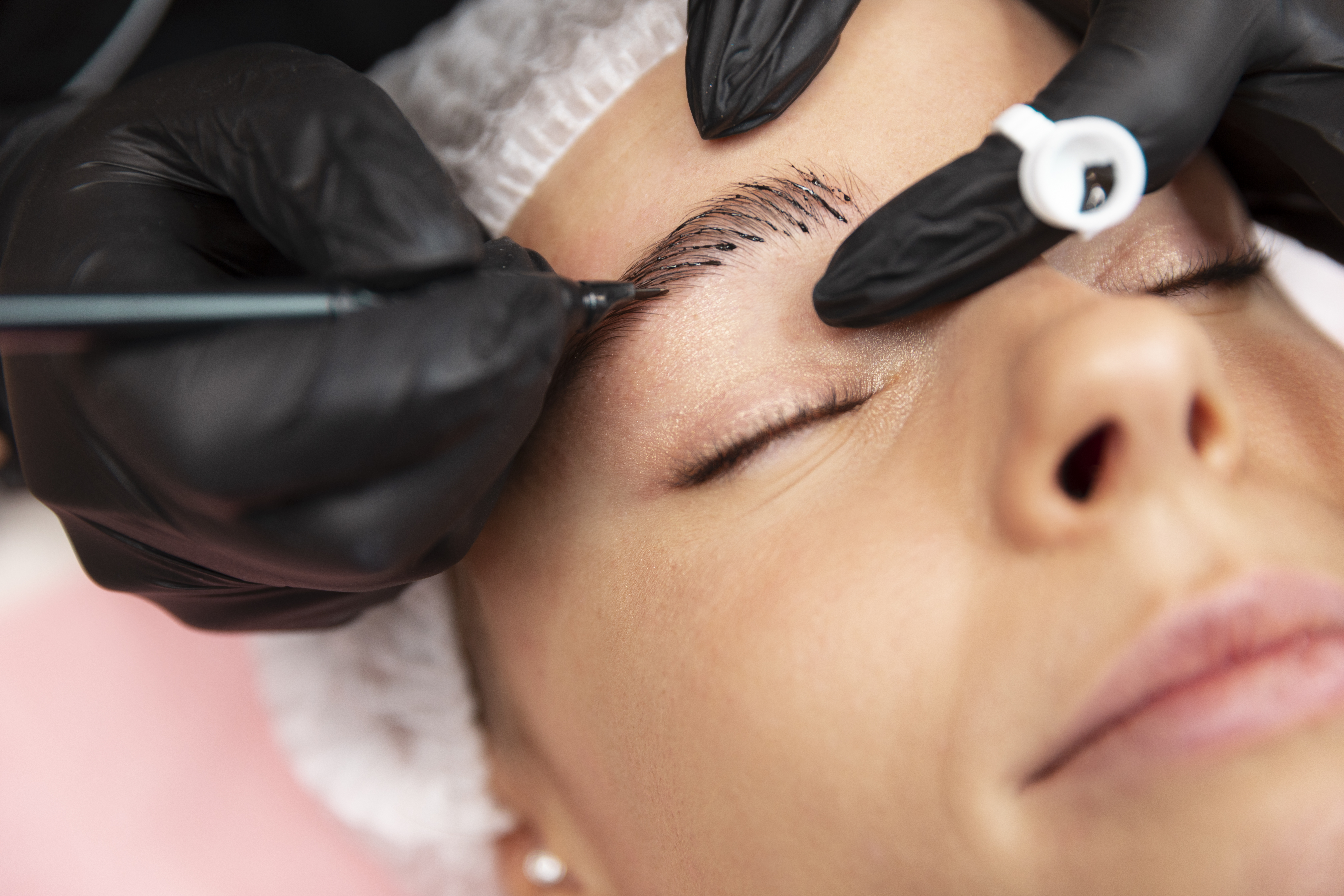Why Microblading Permanent Brows Is the Best Choice in Milwaukee